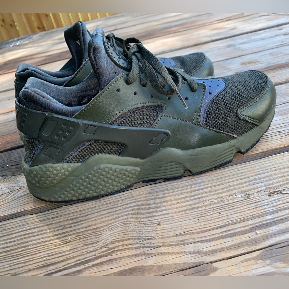 🔥 NIKE AIR HUARACHE Cargo Green RARE 🔥 - Picture 2 of 16